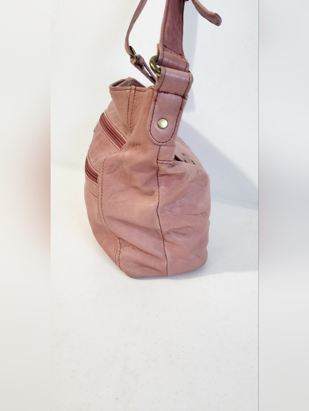 Women’s Soft Pink Leather Shoulder Bag